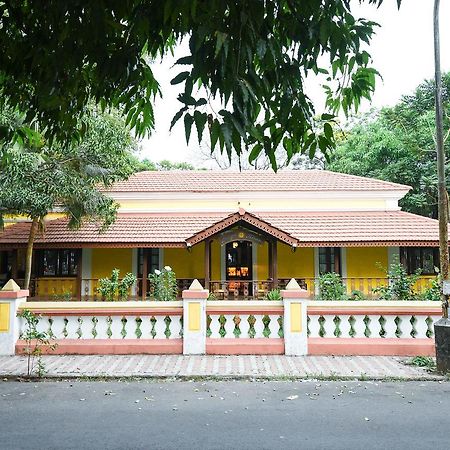 โรงแรมสุริยา กีรัน เฮอริเทจ ปณชี ภายนอก รูปภาพ